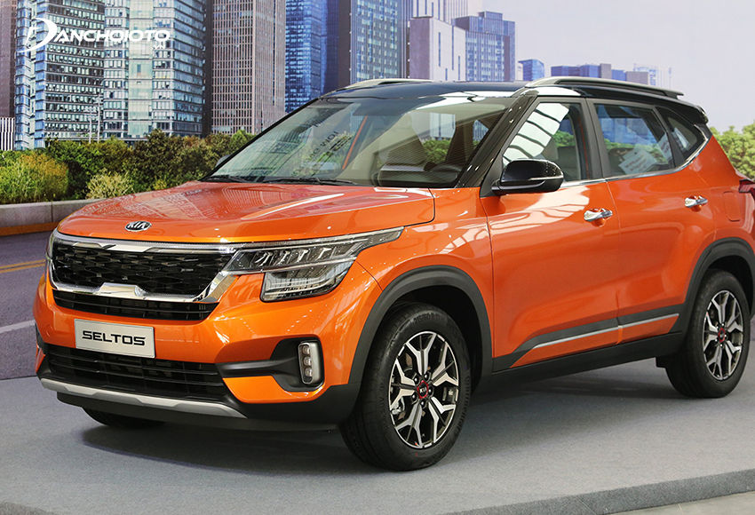 Kia Seltos có ưu thế giá bán thấp hơn nhiều, trong khi trang bị, không gian xe và khả năng vận hành đều không kém cạnh Corolla Cross