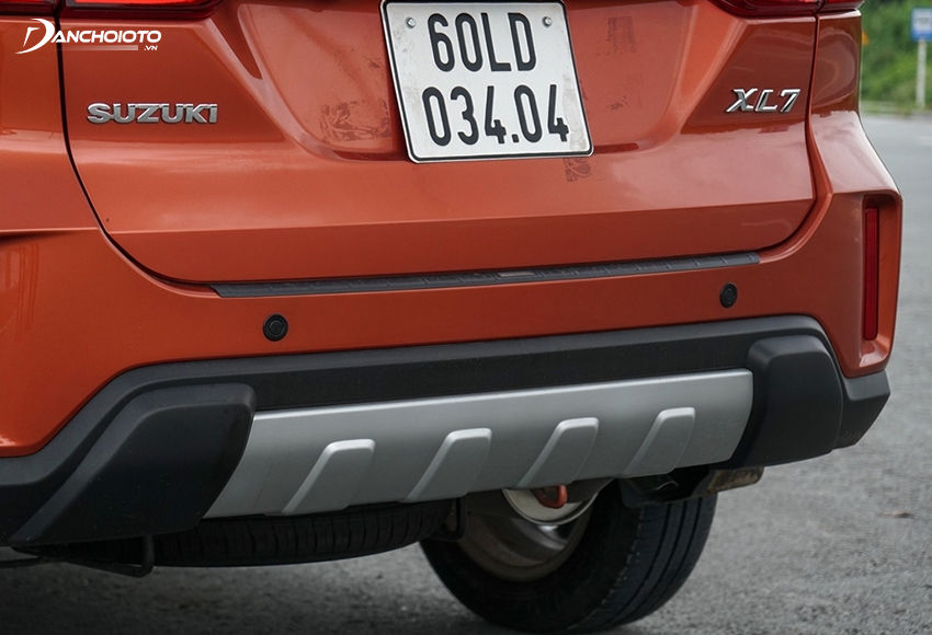 Cản dưới XL7 2023 được tinh chỉnh mới cơ bắp và khoẻ khắn