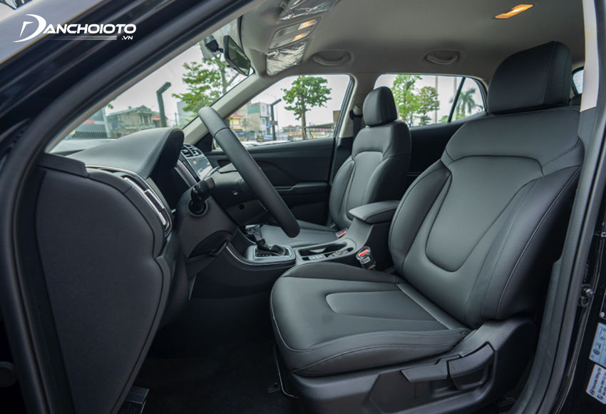 Hàng ghế trước Hyundai Creta ôm thân người, ghế lái có chỉnh điện