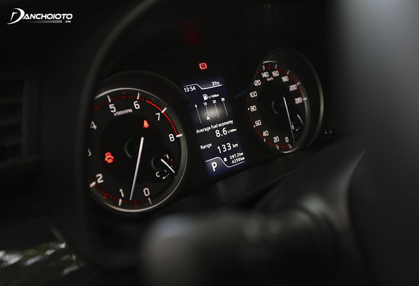 Cụm đồng hồ Suzuki XL7 có giao diện khá bắt mắt