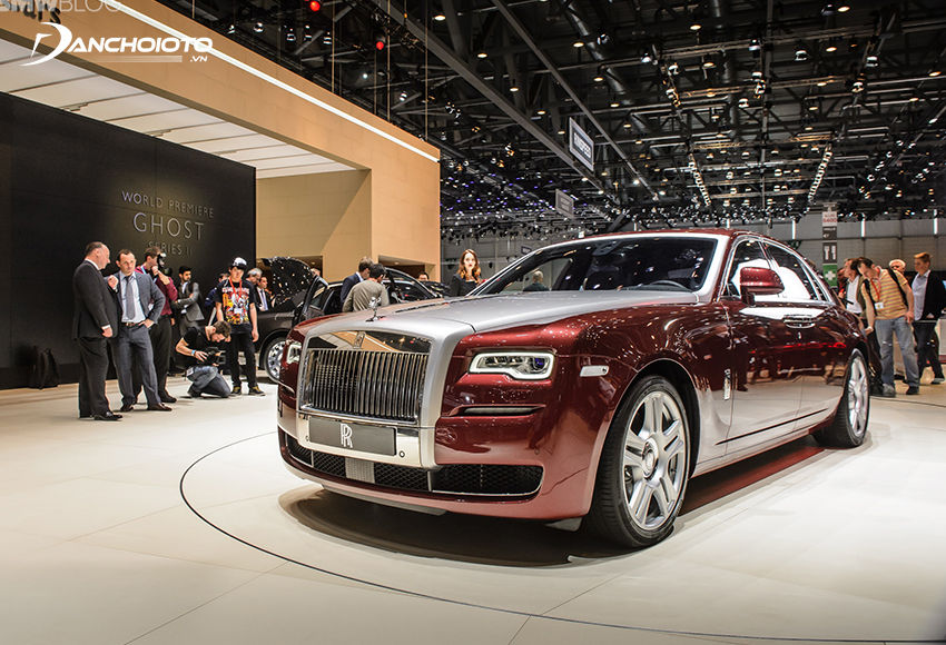 Rolls-Royce Ghost là một mẫu xe sedan siêu sang của hãng Rolls-Royce