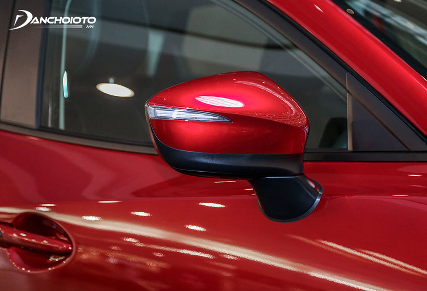 Gương chiếu hậu Mazda CX-3 2023 tích hợp đầy đủ các tính năng cơ bản