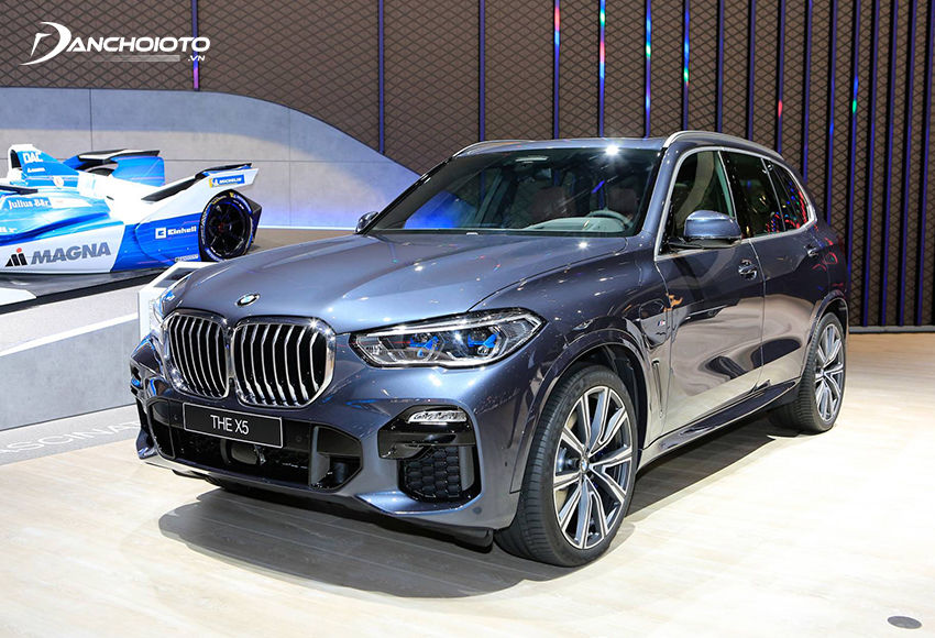 BMW X5 là một mẫu xe ô tô SUV 5 chỗ hạng sang cỡ trung