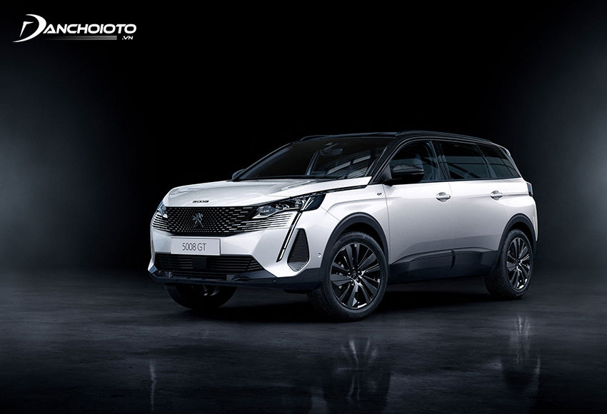 Peugeot 5008 là một mẫu xe CUV 7 chỗ hạng trung