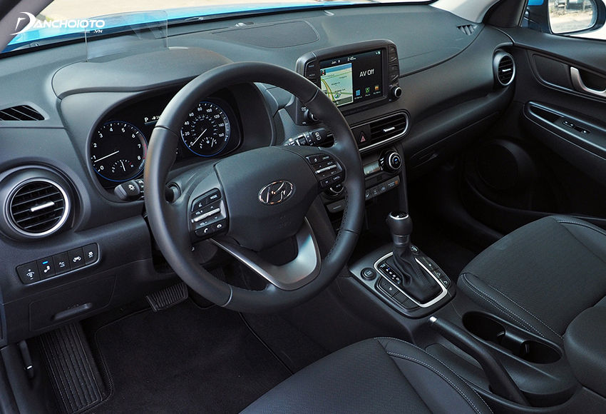 Nội thất Hyundai Kona 2023 thiết kế theo phong cách đơn giản, tập trung vào tính tiện dụng