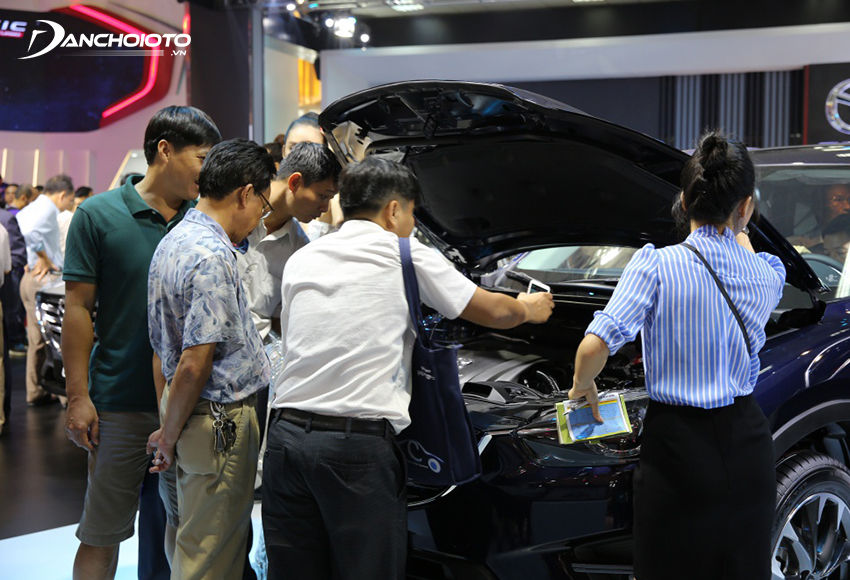 Rất nhiều người thắc mắc lương 8 – 10 triệu có nên mua ô tô không, lời khuyên chân thành là không