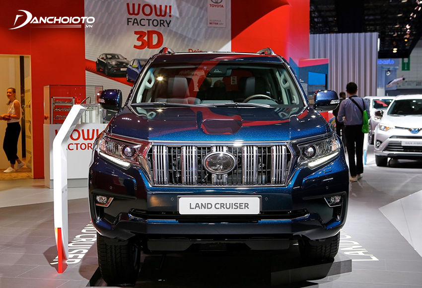 Toyota Land Cruiser Prado là một mẫu SUV 7 chỗ cỡ lớn
