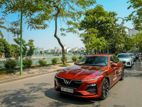 VinFast Lux A2.0 2023: Giá xe lăn bánh & đánh giá thông số kỹ thuật (2/2023)