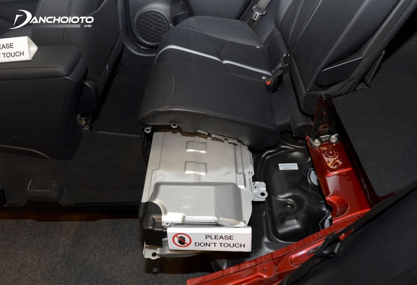 Với xe hybrid, người dùng phải chú ý thêm việc bảo dưỡng và sử dụng pin hybrid