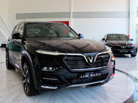 VinFast Lux SA2.0 2023: Giá xe lăn bánh & đánh giá thông số kỹ thuật (2/2023)