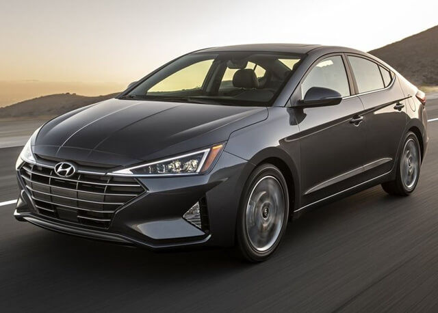 xe sedan hạng C số tự động