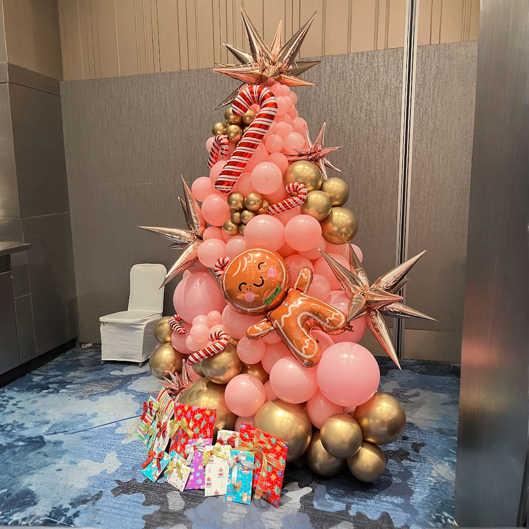 粉色大型氣球聖誕樹