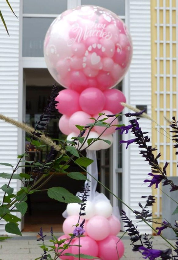 Thumbnail: Wedding Sky Explosion Column
