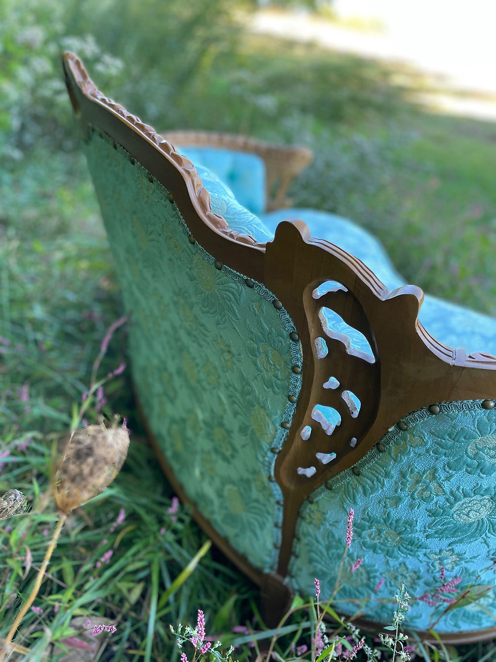 Thumbnail: Tiffany Settee