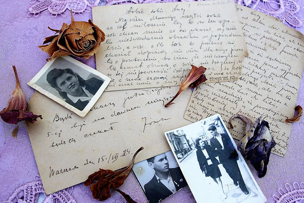 old-handwriting-gbbca999c5_1920.jpg