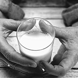 drink-g18353fe00_1920.jpg