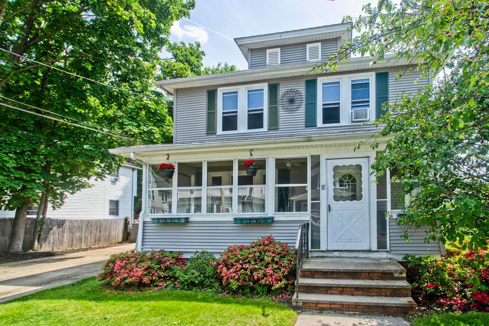18 West Glen St. Holyoke MA 239,900
