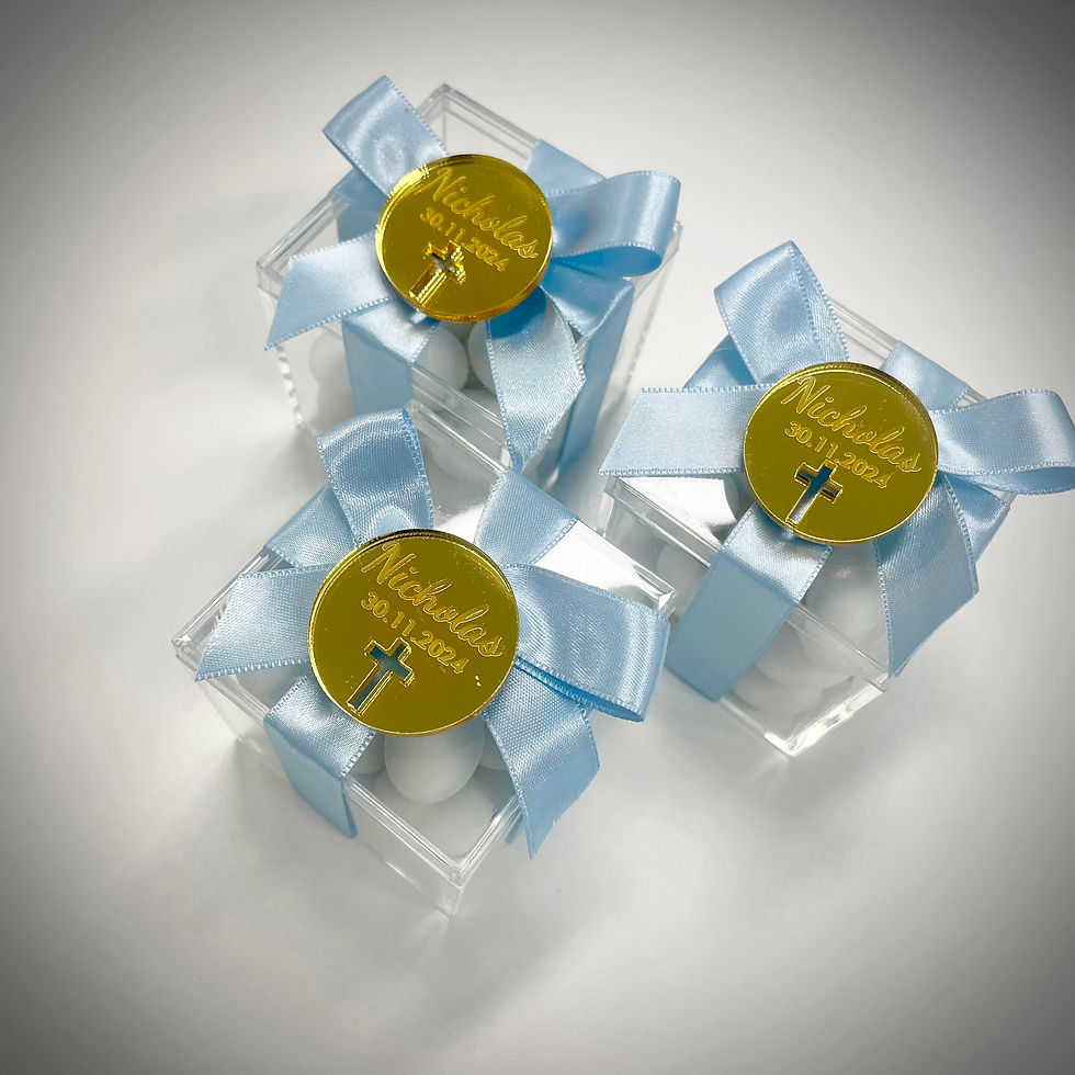 Thumbnail: Acrylic Box Bonbonierre with Personalised Acrylic Tag