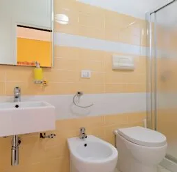 bagno b&b spiaggia di ponente donnalucata