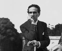 Madre, me voy mañana a Santiago - César Vallejo (1892 - 1938)