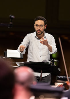 Roï Azoulay Conductor
Chef d'orchestre 
מנצח