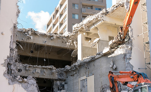 マンションの解体工事