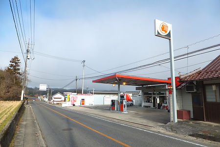 谷川石油店外観