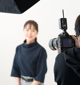 女性を撮影