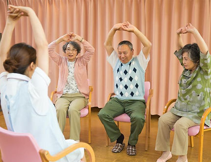 体操する老人