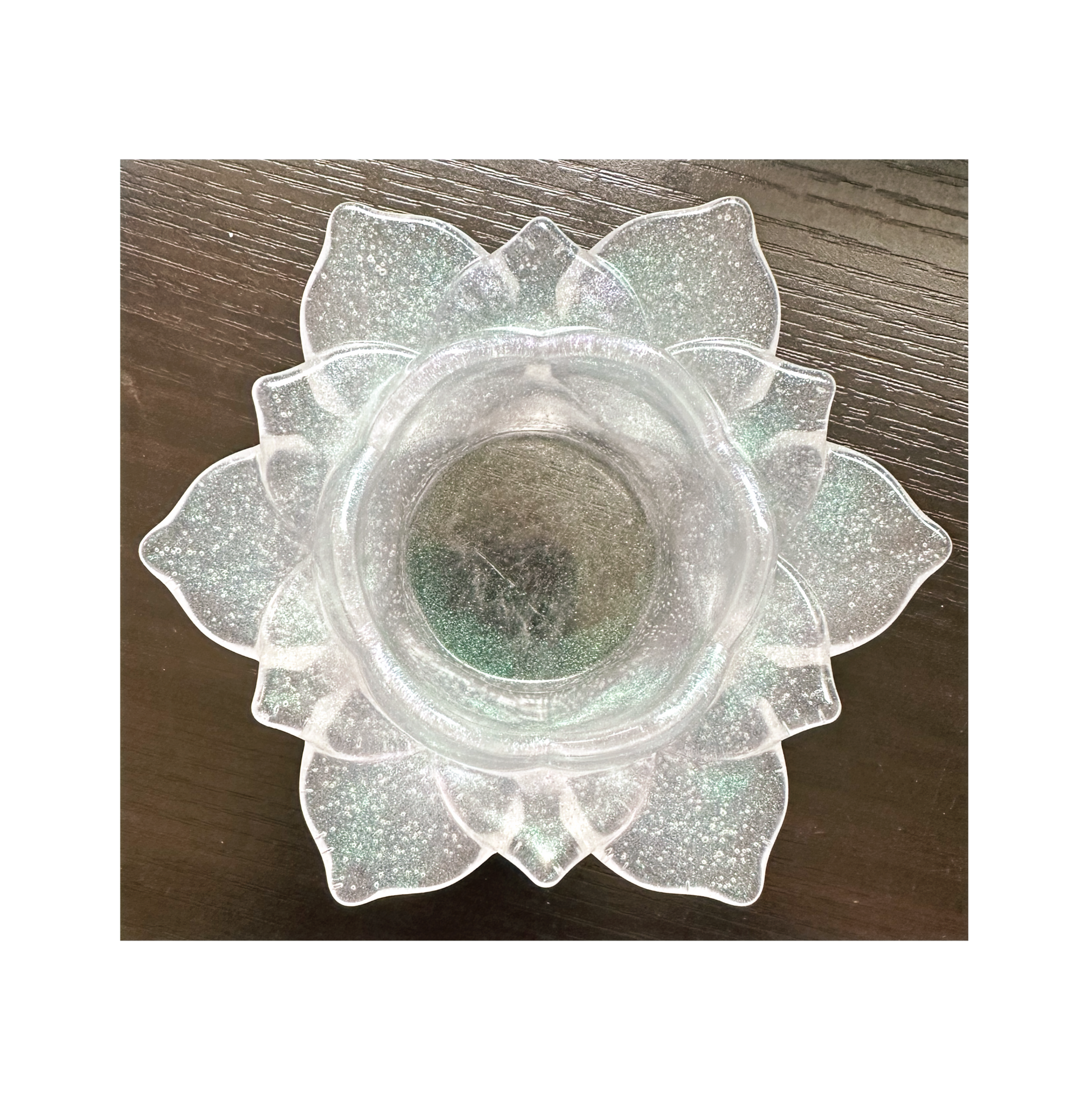 Flùr-Uisge Lotus tealight holder