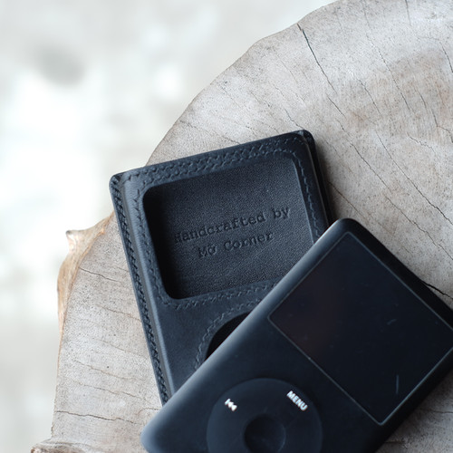 iPod Classic Leather Case (No Closure) | MO CORNER