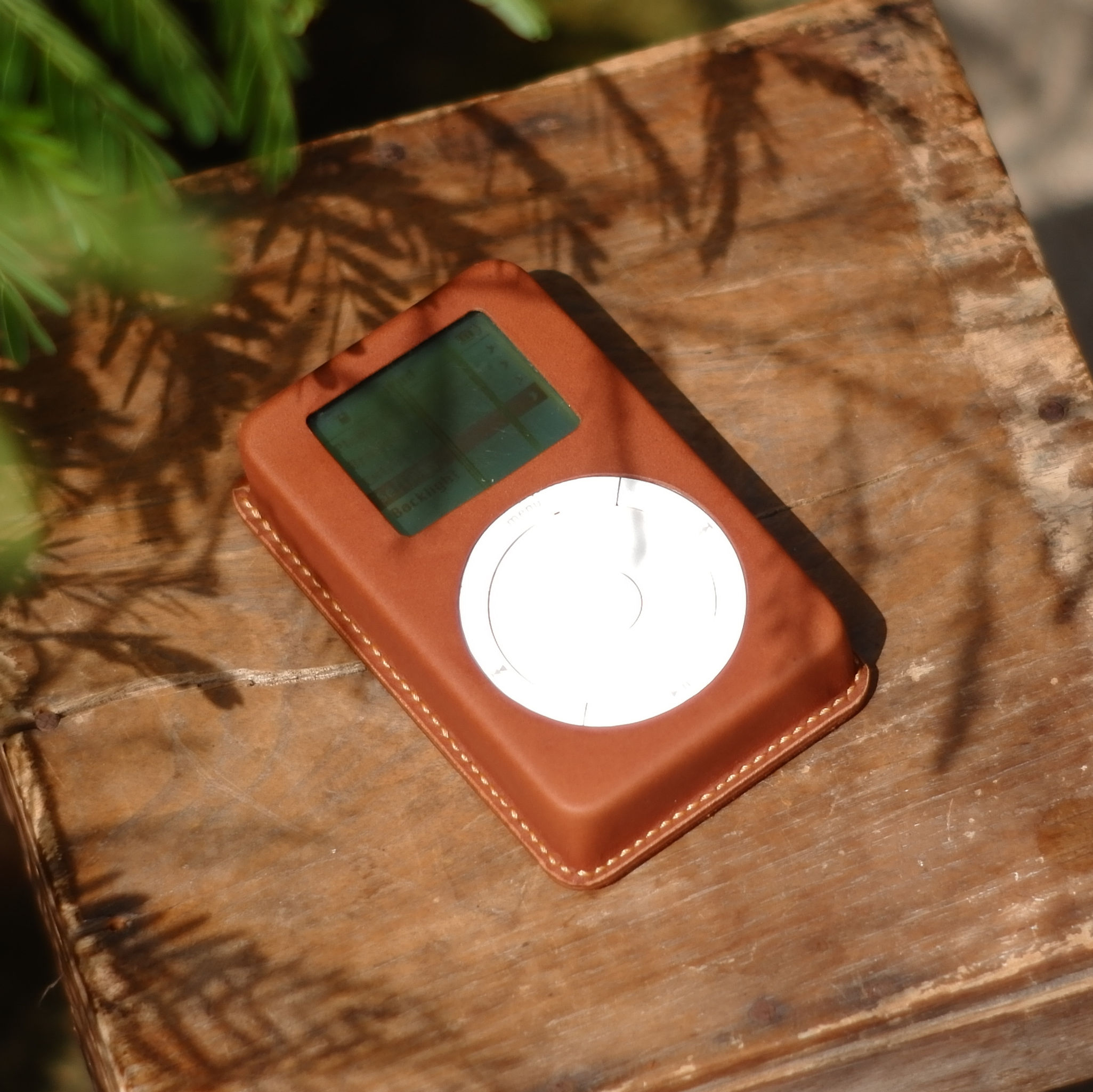 Minimalist iPod Classic Leather Case (Copper Brown)