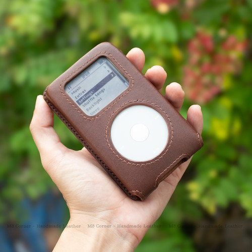 Leather Case for iPod Classic 4th gen 20gb (Mono) | MO CORNER