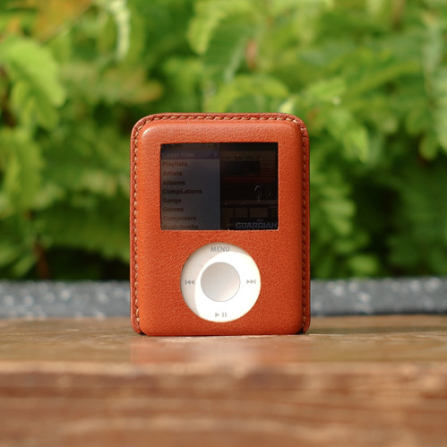 Apple iPod nano 第3世代 8GB オレンジ 本体、カバー付き Leather case for iPod Nano 3 (Burnt Orange) | MO CORNER