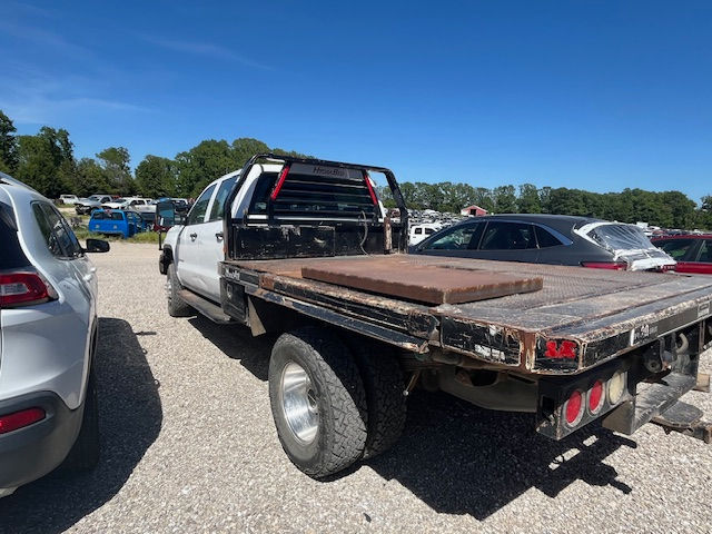 Thumbnail: 2016 GMC 3500 4X4