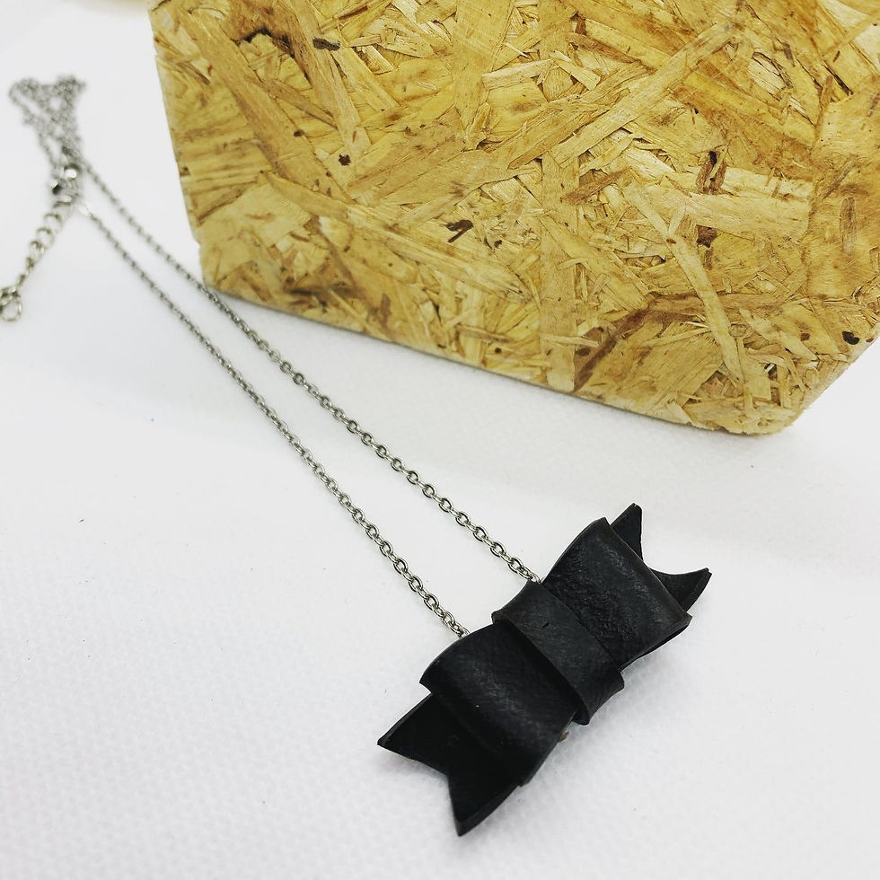 Miniature : Le collier upcyclé Bowie