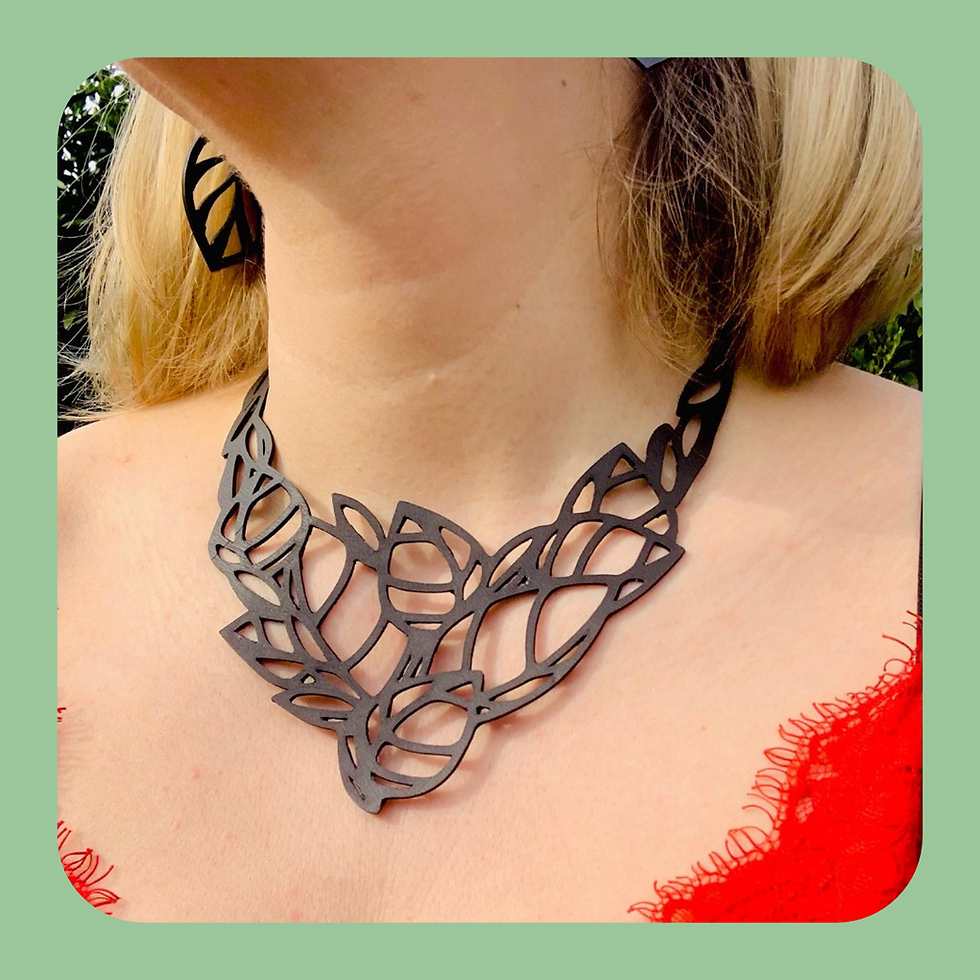 Miniature : Le plastron upcyclé Amélia