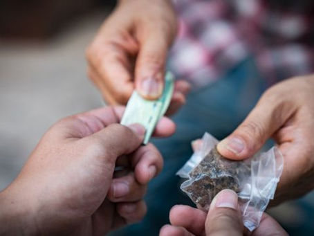 Tráfico de drogas ou porte para consumo próprio: você sabe diferenciar na prática?