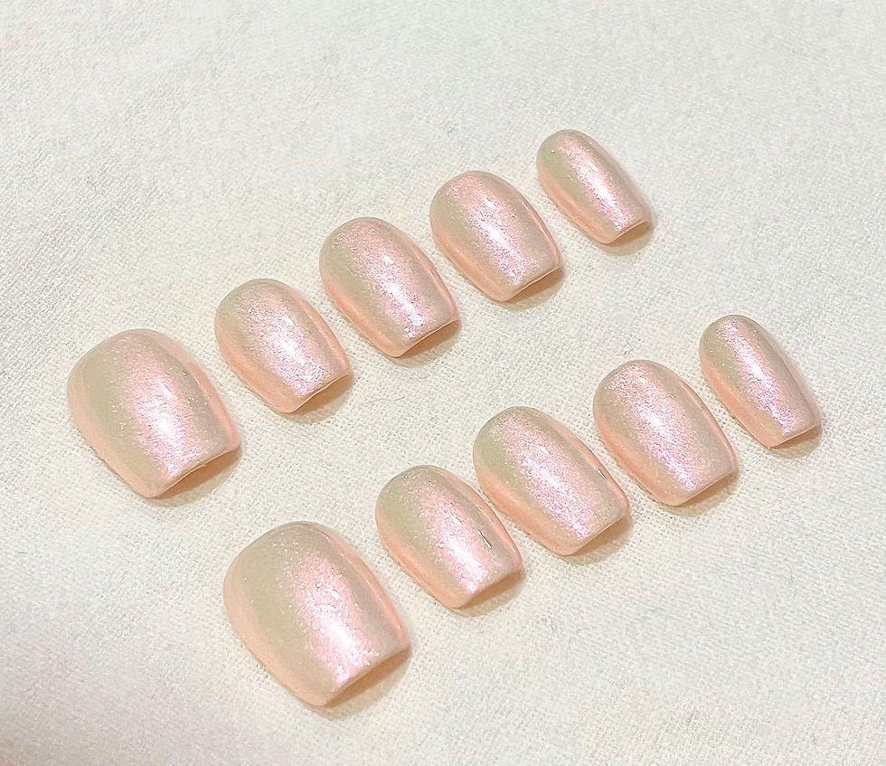 Thumbnail: Nailvana Handmade Pearl Glow Press-on Nails
