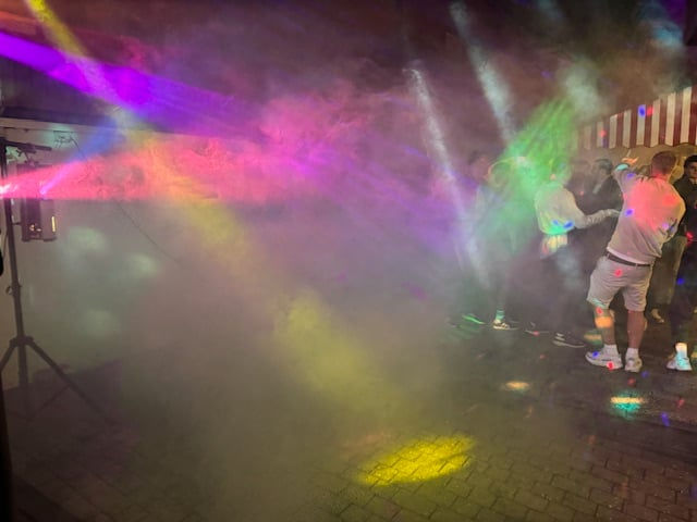 DJ på bedriftsarrangement utendørs på Ulefoss i Telemark