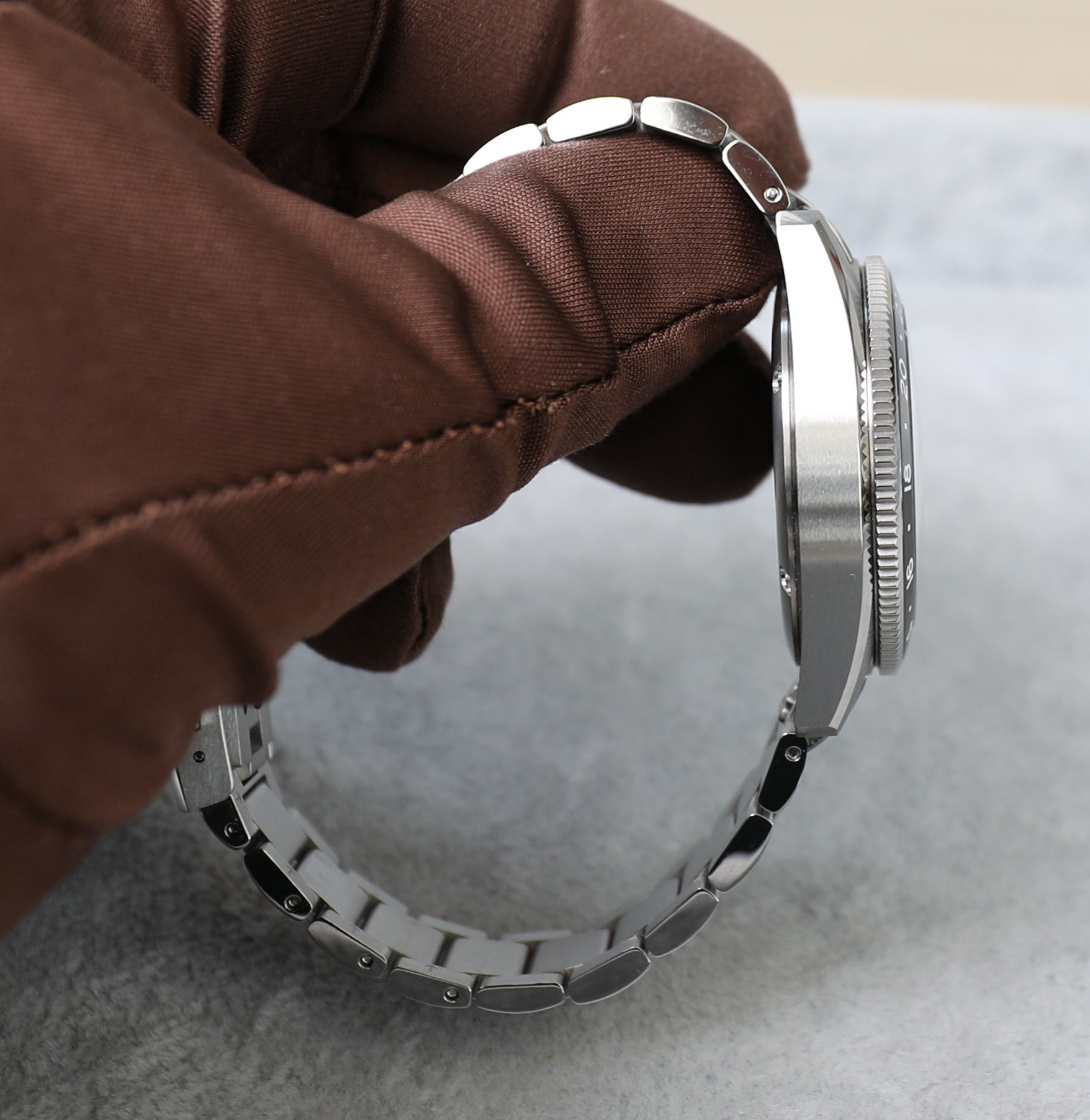 Longines Spirit Zulu Time - Titanium - 39mm - GMT - Ceramic Bezel