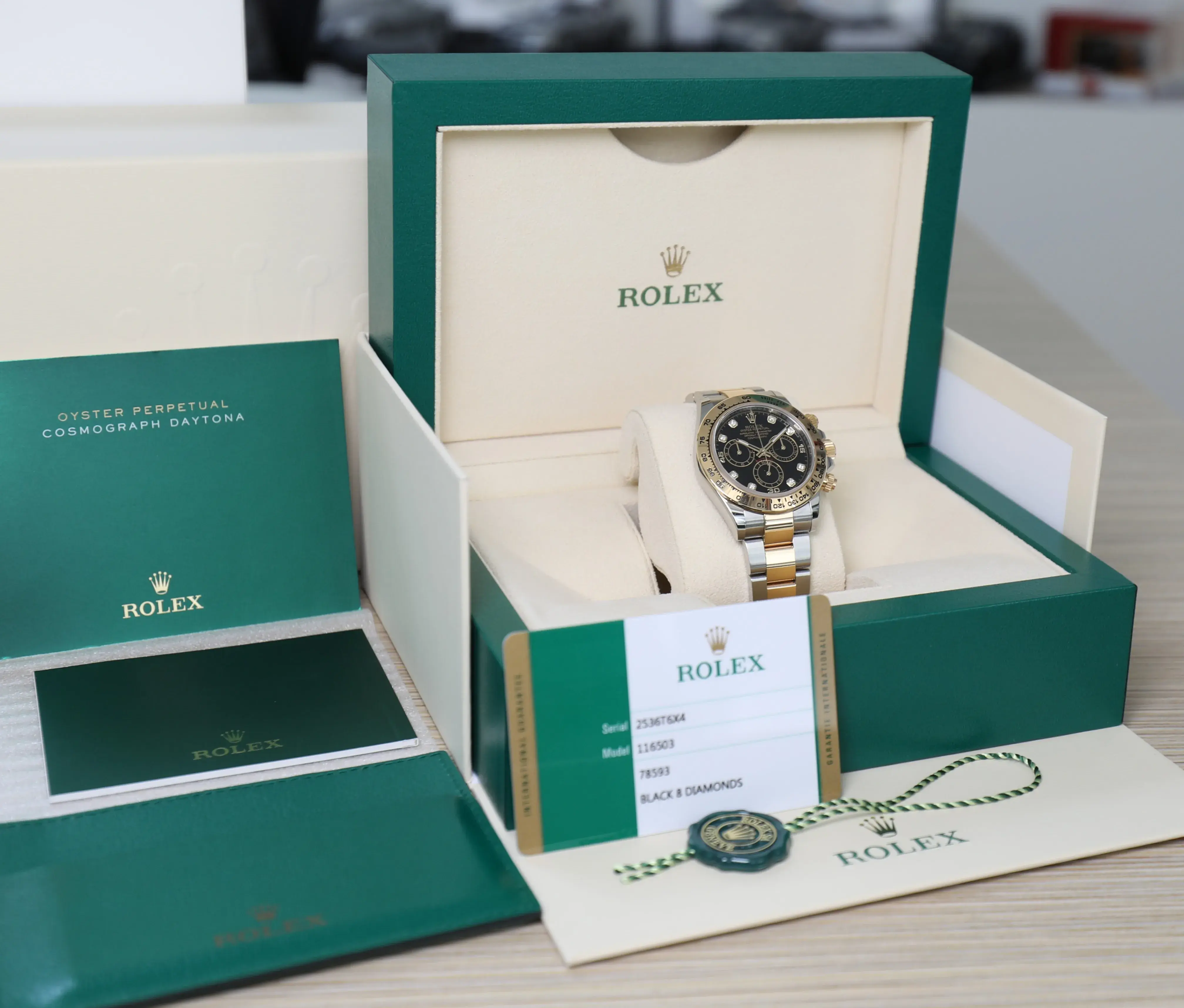 Rolex Cosmogrpah Daytona - Two Tone - Black Dial Diamond Index