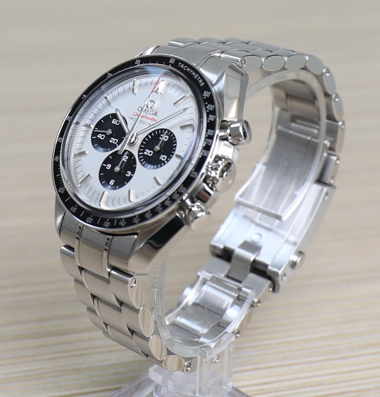 Omega Speedmaster 2020 Tokyo - Panda Dial - 42mm - Limited Edition
