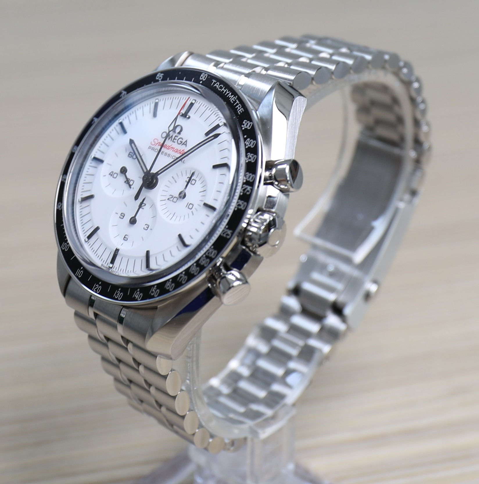 Omega Speedmaster Professional Moonwatch - 42mm - White Dial