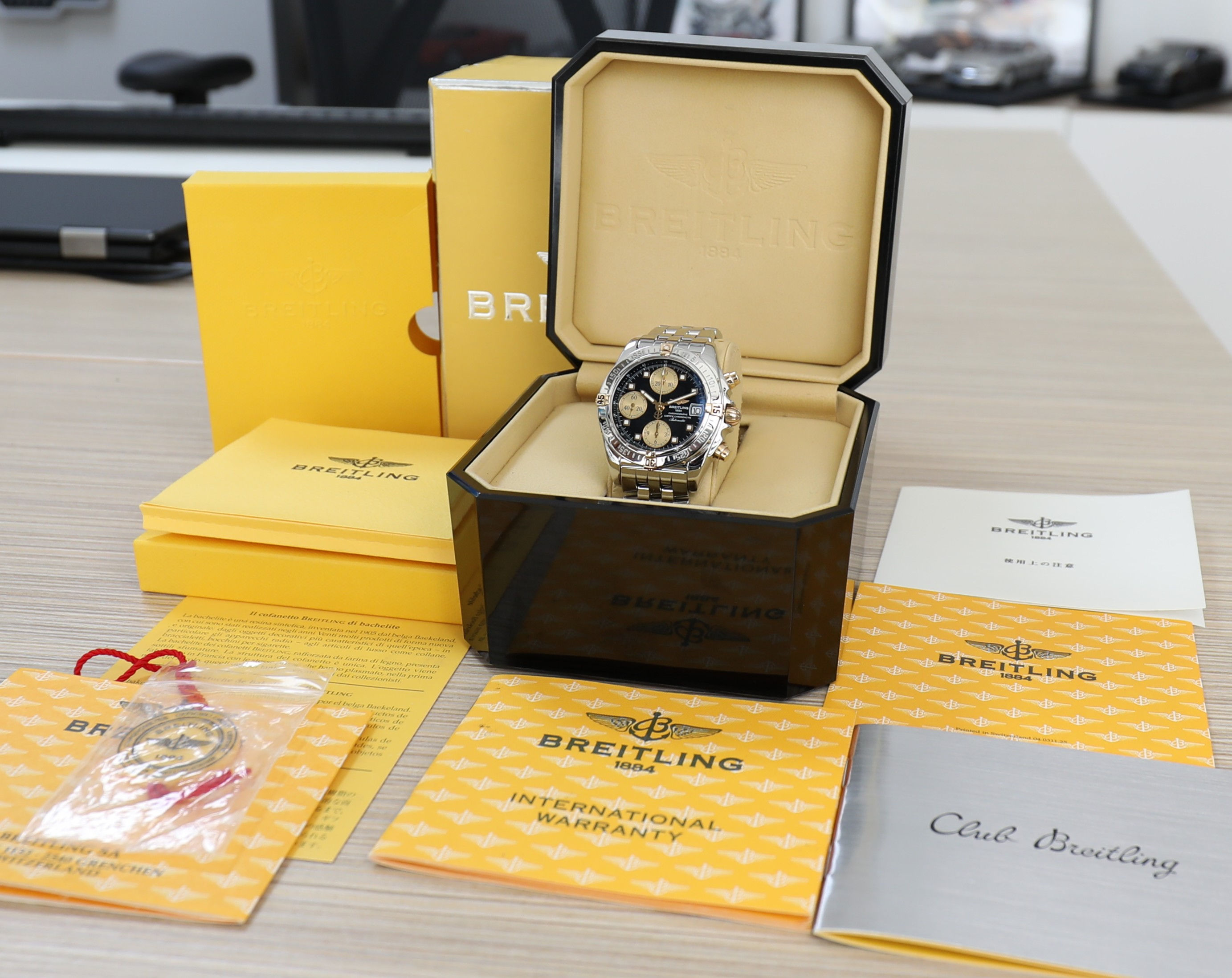 Breitling Cockpit Chronograph - Windrider - 39mm - Steel and gold