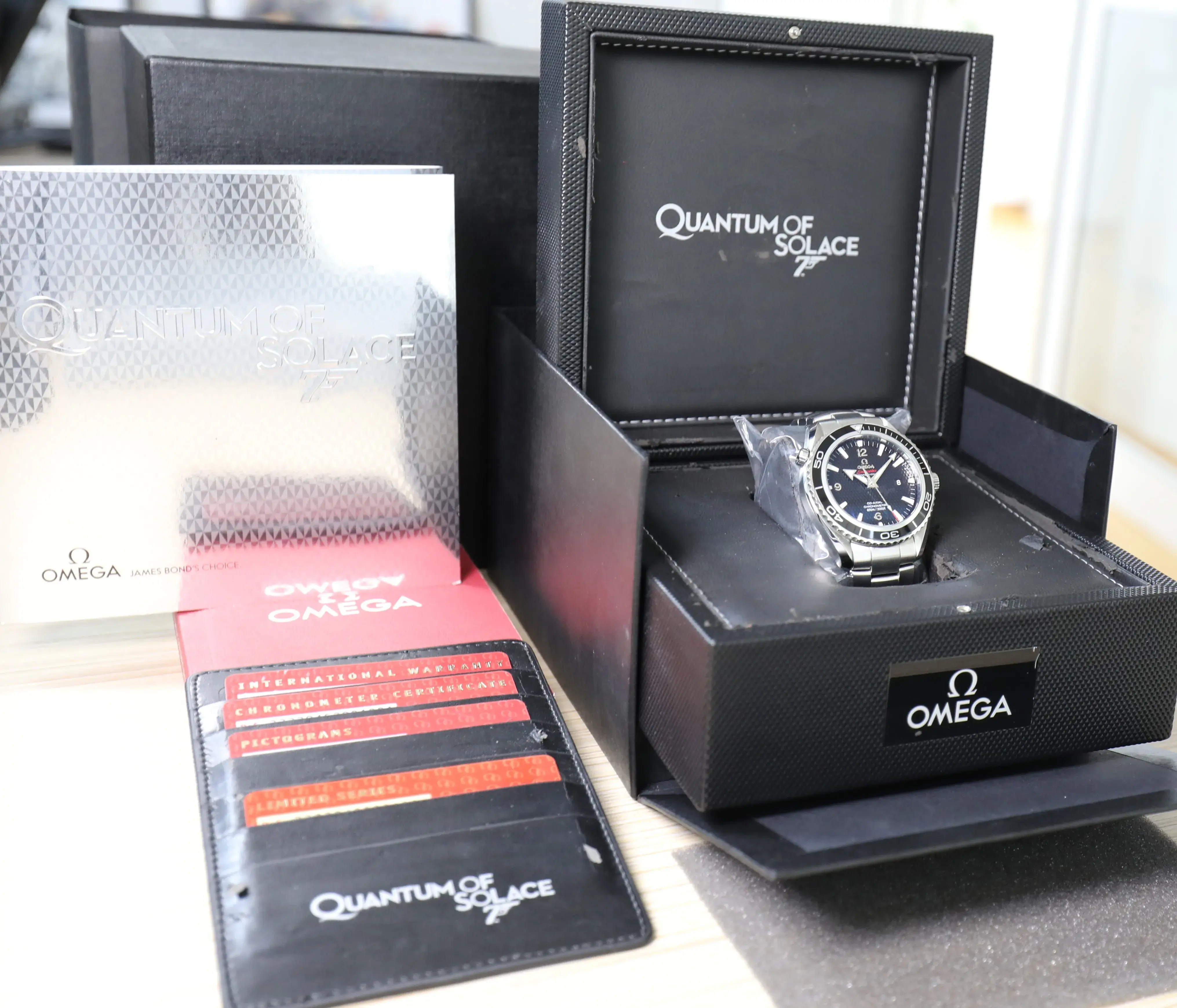 Omega Seamaster Planet Ocean - James Bond Limited Edition - Quantum of Solace