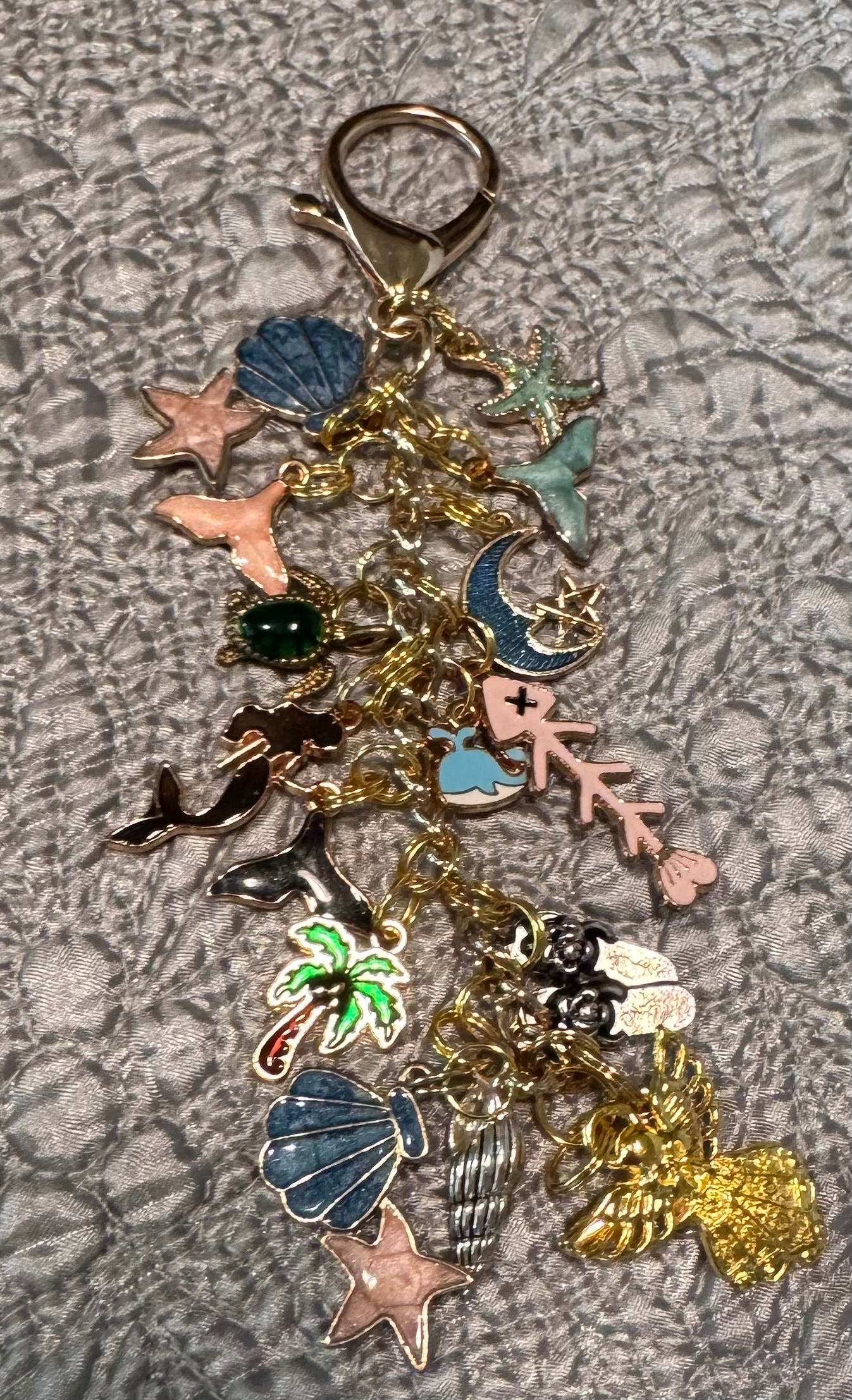 # 208 Deco Dangle Sea Life