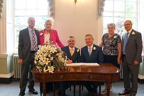 Horsham Registry Office | Sussex Weddin Photographer | Keeran Roberts Photography