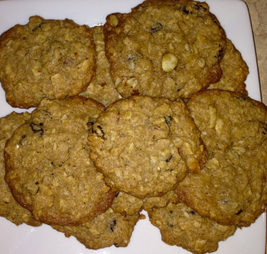Oatmeal Raisin Chocolate Chip Cookie