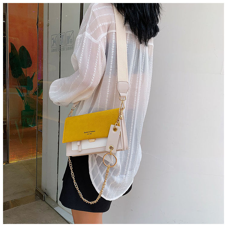 Thumbnail: Fashionable Women's Crossbody Square Bag with Chain Strap
